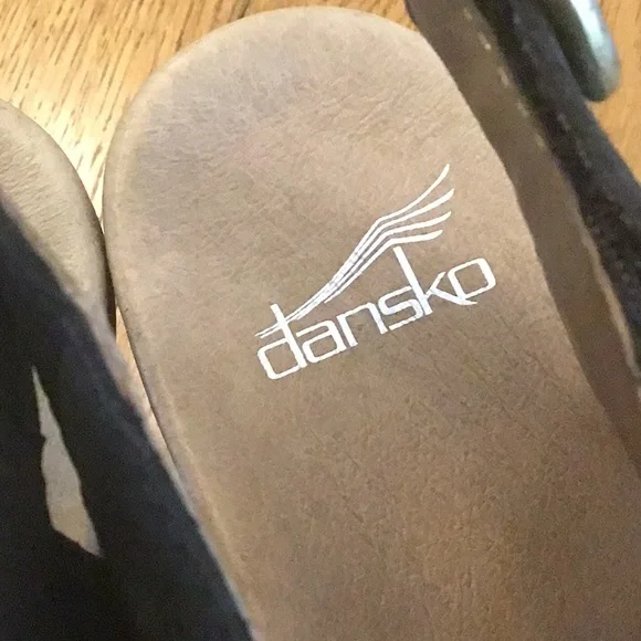 Woman’s Dansko black ankle strap heeled sandals. Size 40. Never worn! New! - Picture 5 of 9